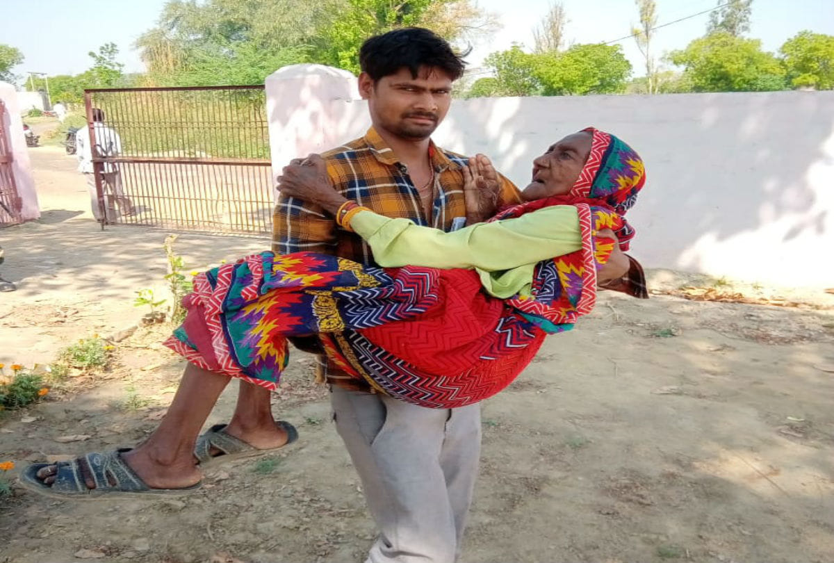 Agra Lok Sabha Election 2019 Live Voting divyang and old age voters caste vote