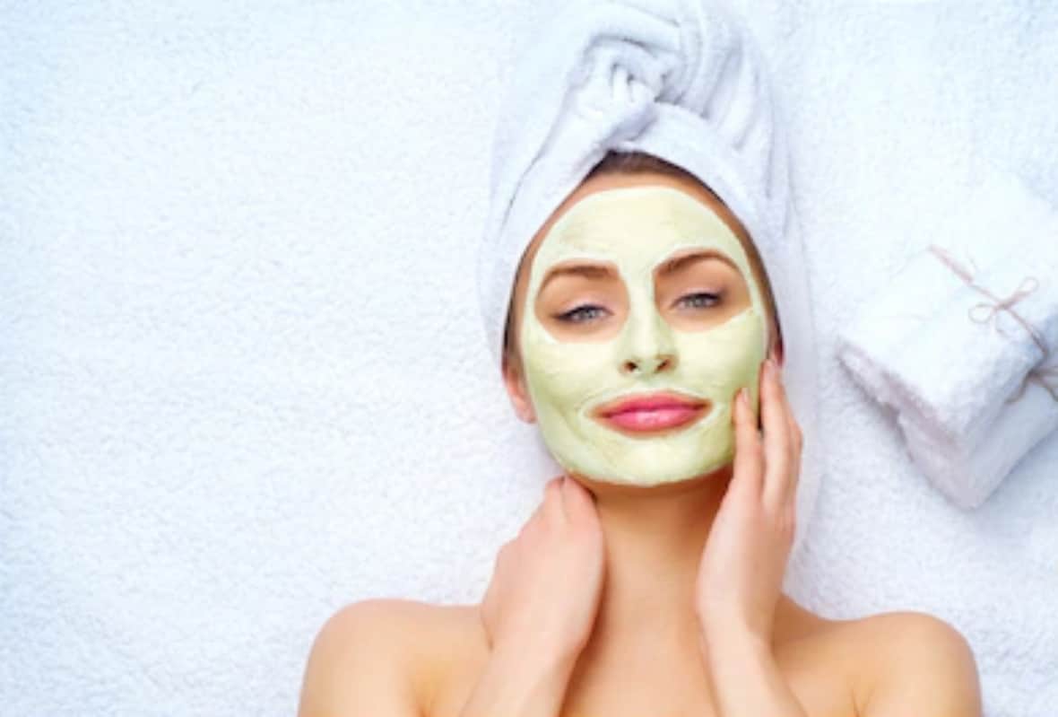 must know these effect on skin of bleach when you doing at home