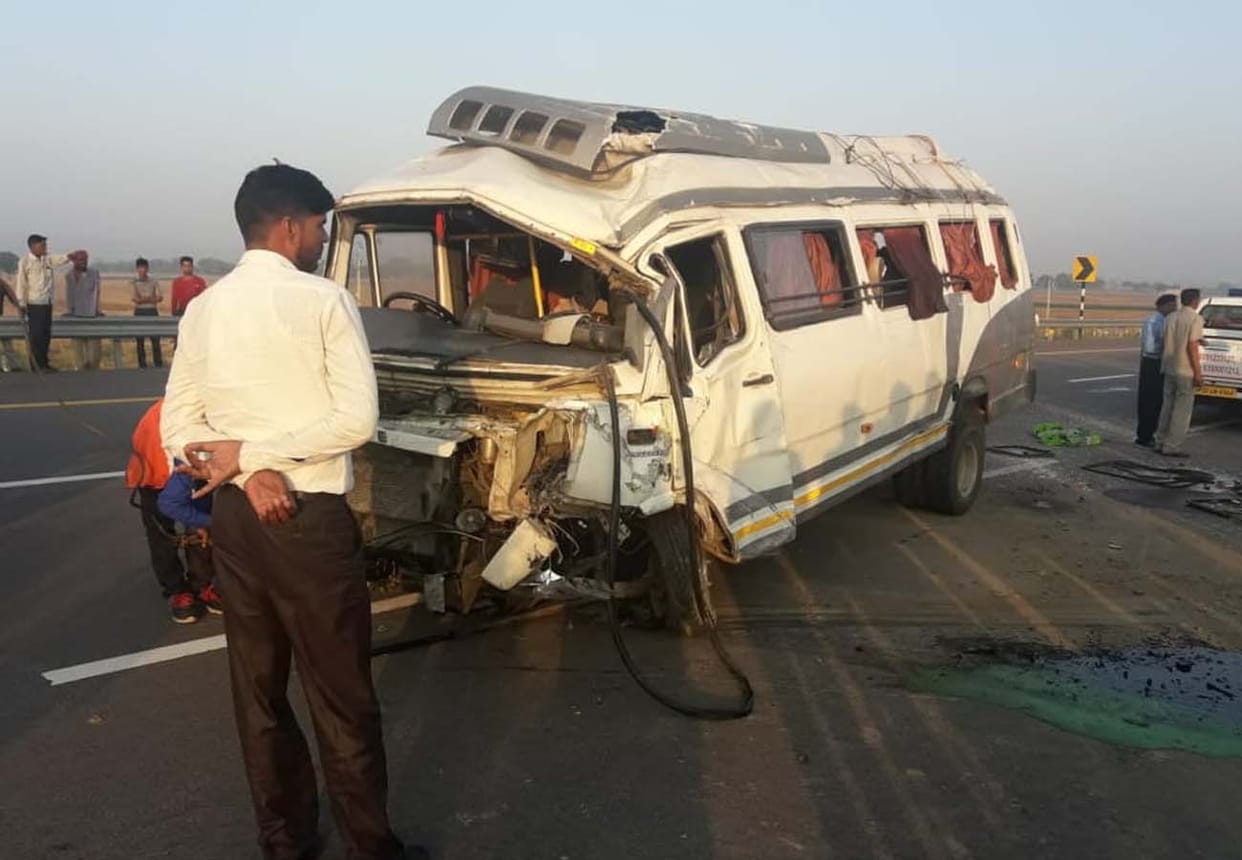 thirteen soldier injured in accident in kannauj