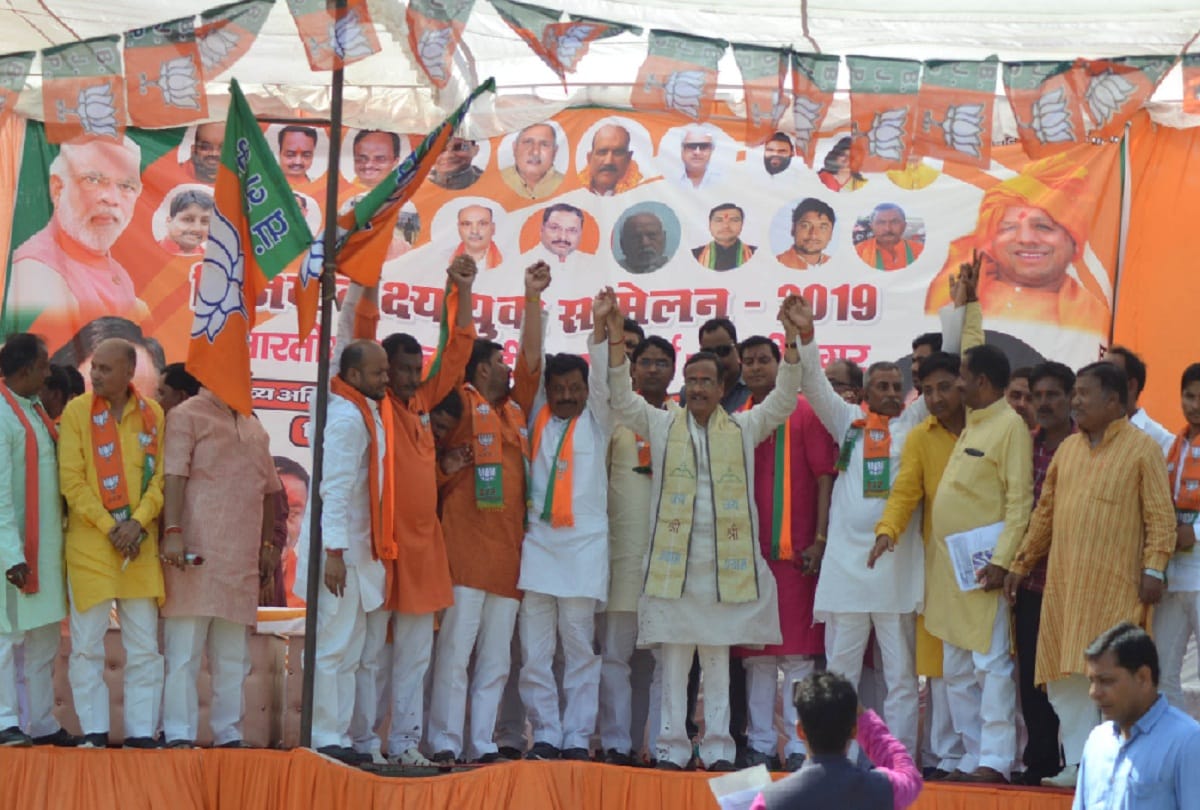 deputy cm dinesh sharma attacks on opposition parties in kushinagar