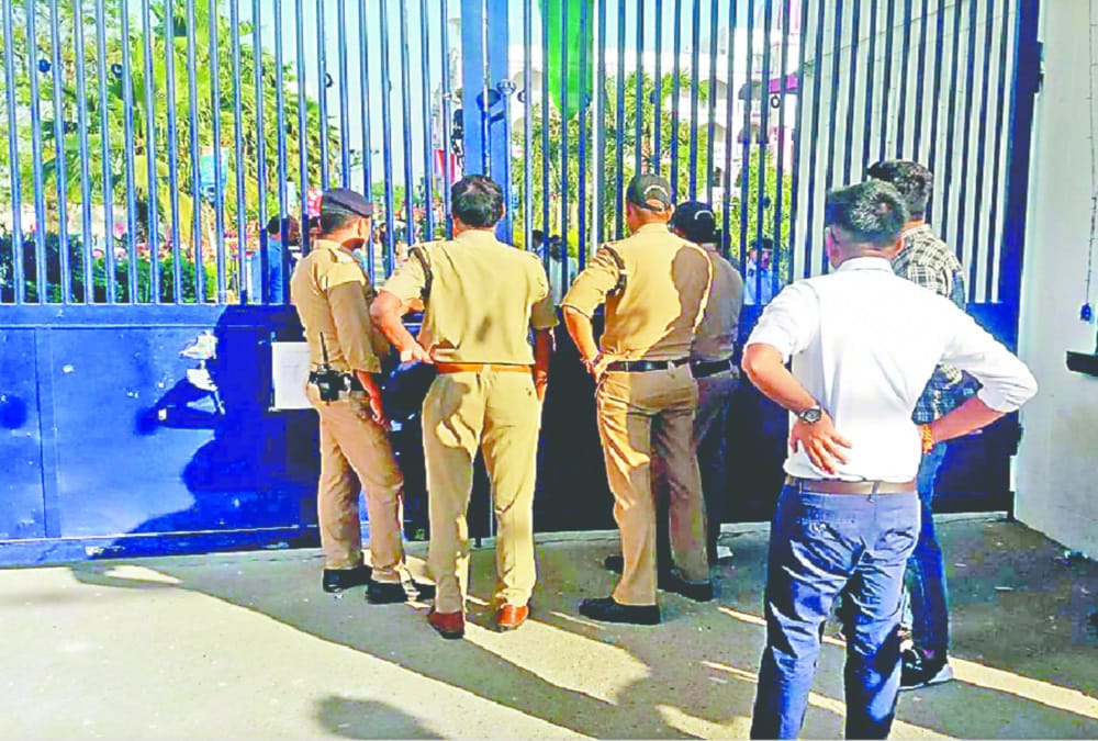 Police force reached in roorkee college after Ragging case with girl student 