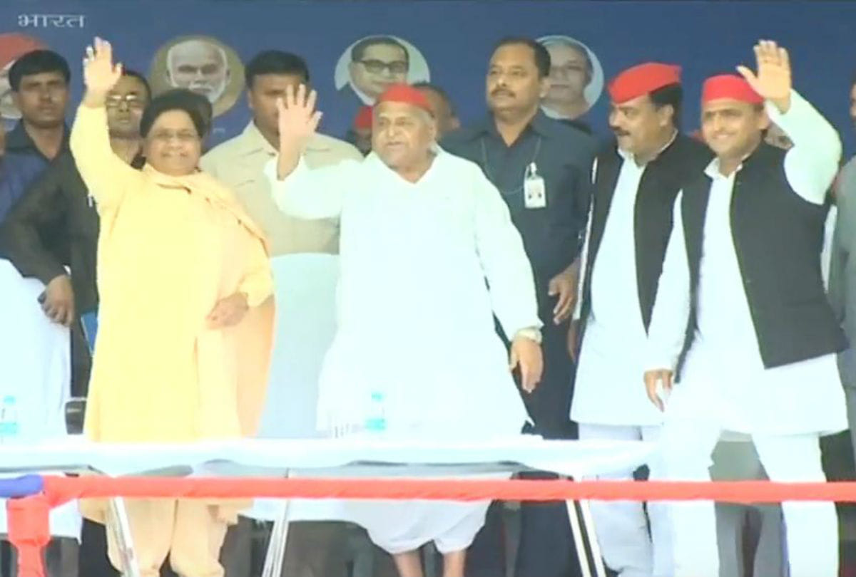 Election: Did Dr RM lohia wanted to merge his Socialist Party in Republican Party of dr BR Ambedkar