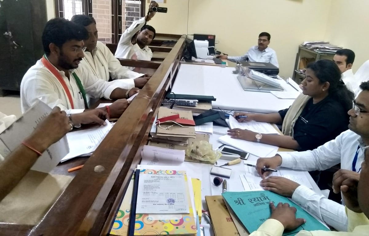 Loksabha Election 2019 : Akhilesh yadav BSP and congress candidate property