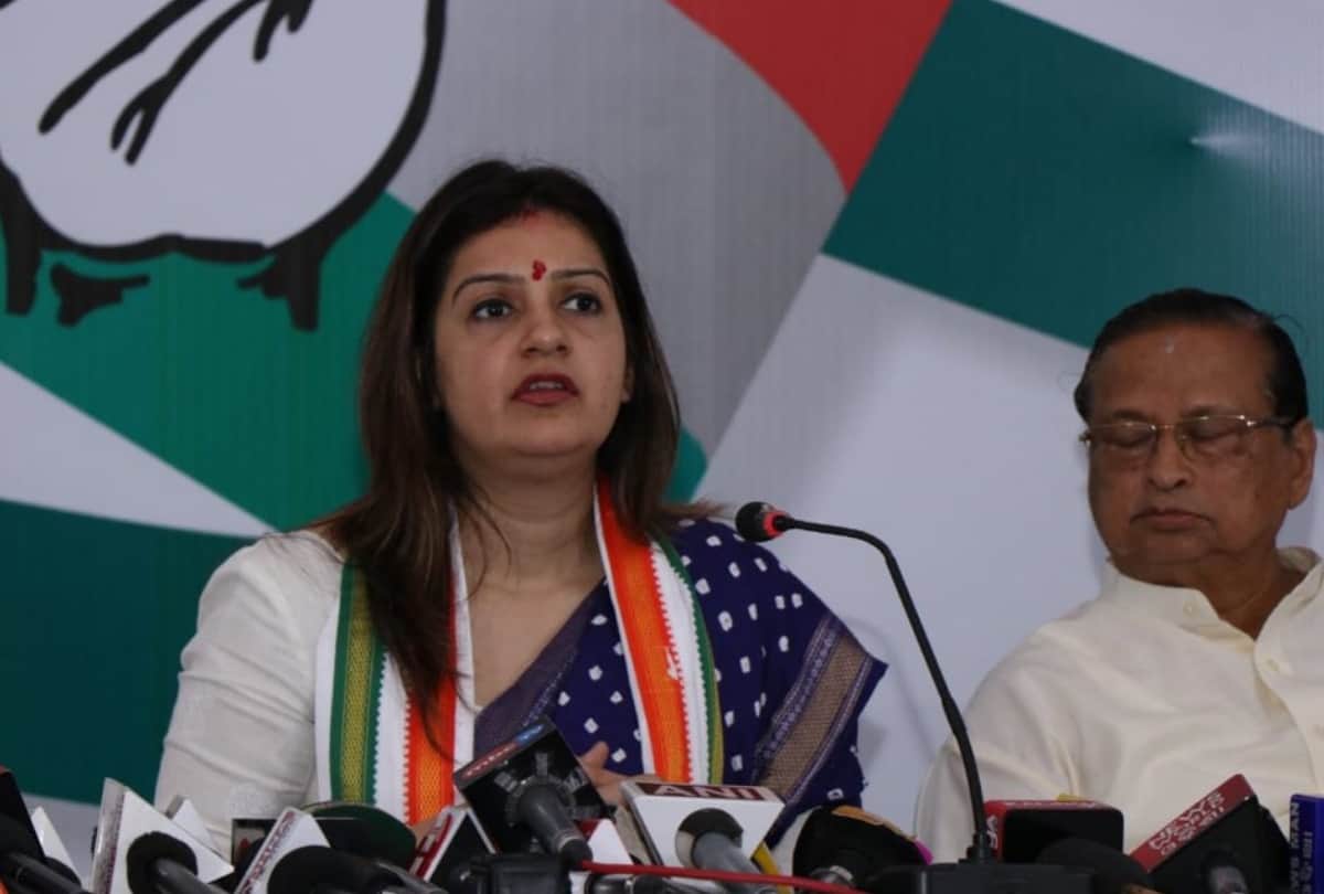 priyanka chaturvedi left congress richa chadda attacks rahul gandhi priyanka gandhi