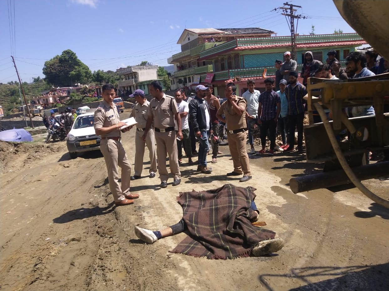 youth died in road accident at lohaghat