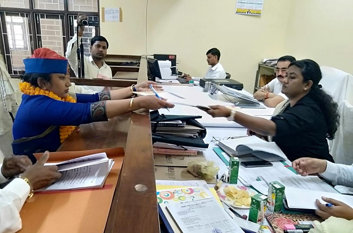 Loksabha Election 2019 : Akhilesh yadav BSP and congress candidate property