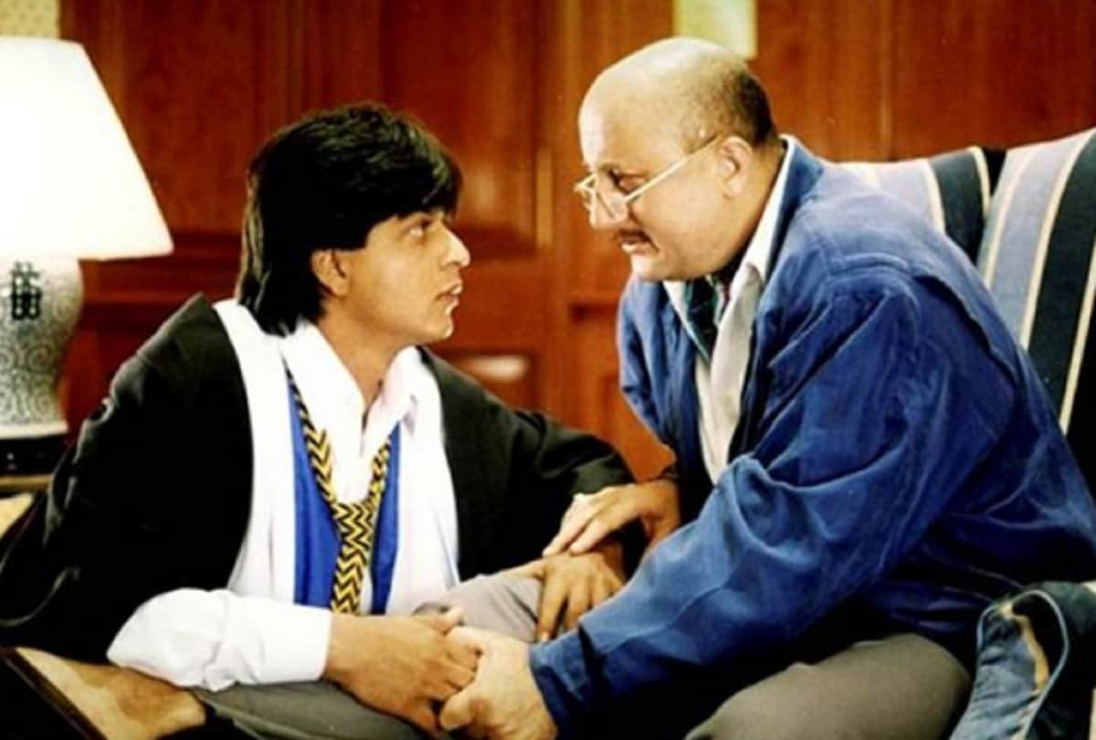 Shahrukh Khan wants to play snakes and ladders game with Anupam Kher