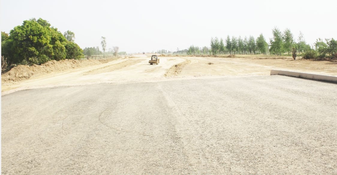 Meerut-Delhi Express Way: Boundary Wall