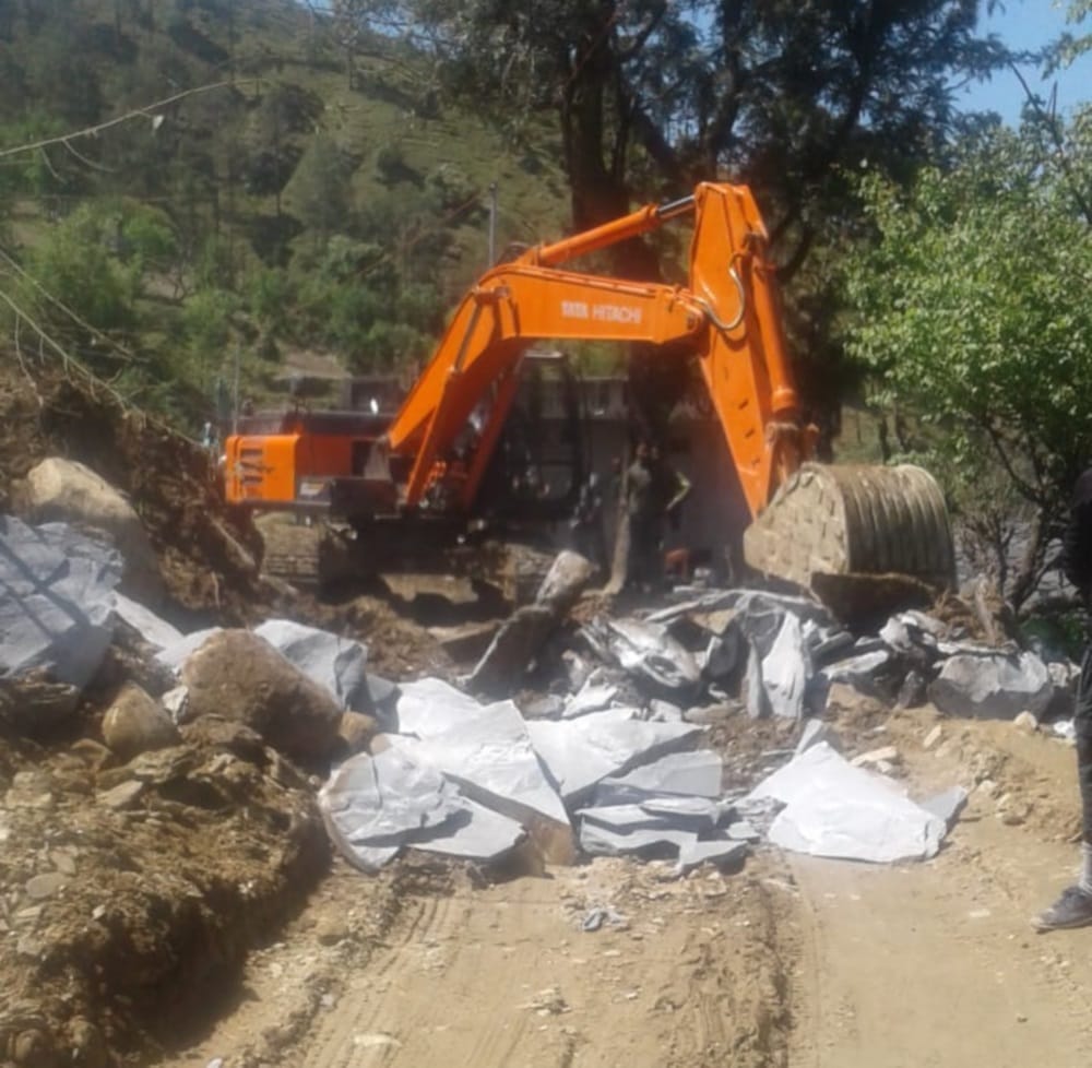 chardham yatra 2019 yamunotri highway blocked uttarakhand