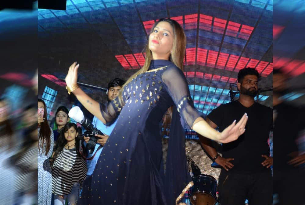 Sapna choudhary Hot dance in marriage function in haldwani 