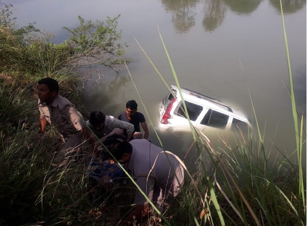 Case of Falling Scarpio Car in Khatauli Gangnahar
