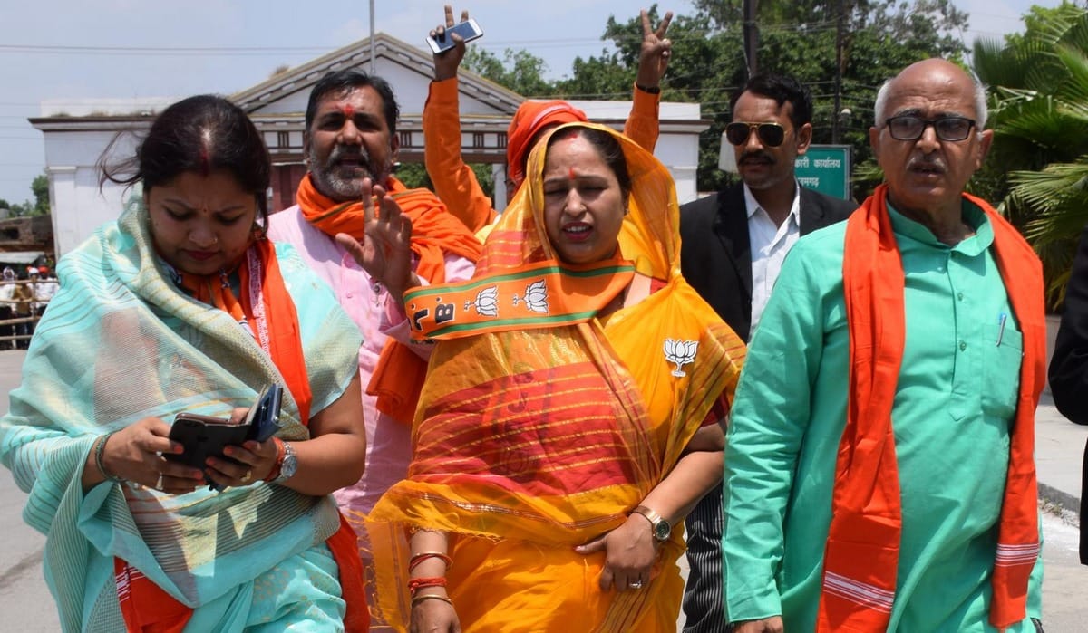 Lok sabha Election 2019 : nirahua spent much money than akhilesh yadav in advertisement