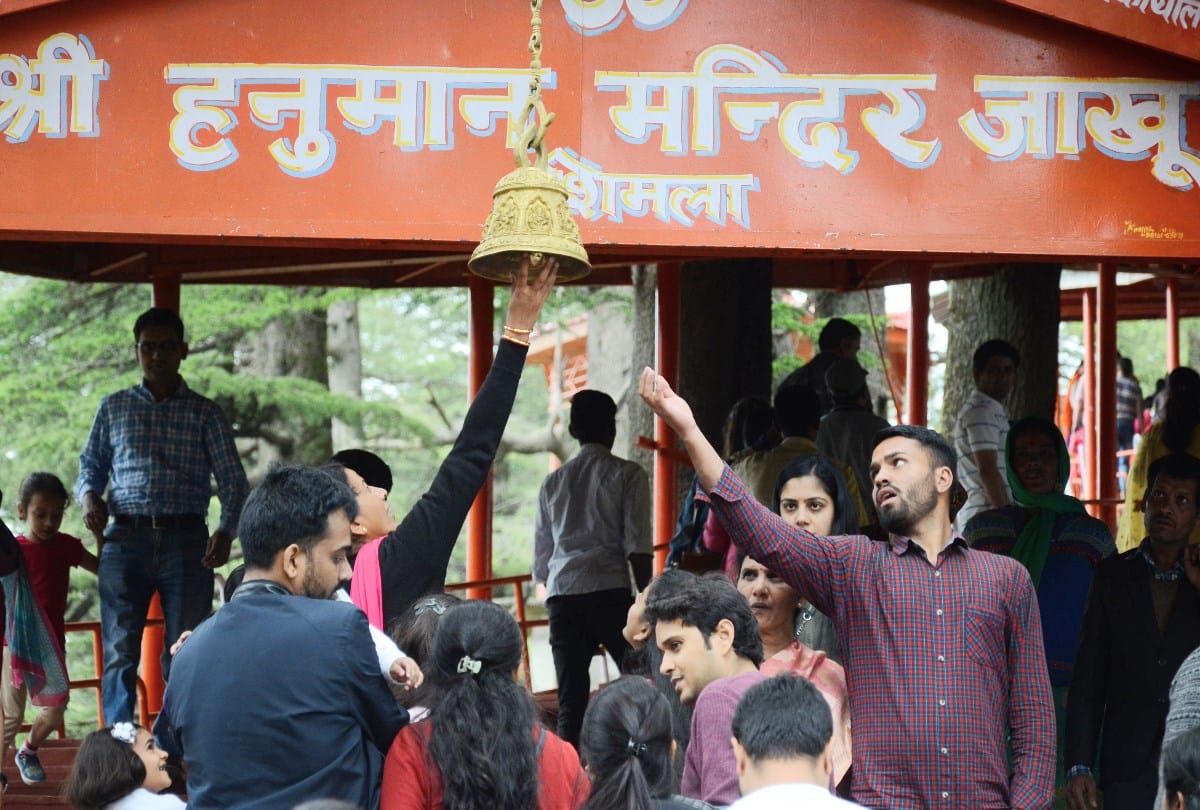 jakhoo temple is hot destination for tourist in shimla