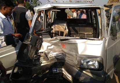 School van road accident in Fatehpur, driver died and 6 children injured