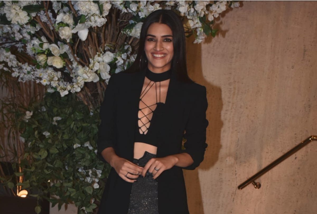 Kriti Sanon little black dress will take your heart away