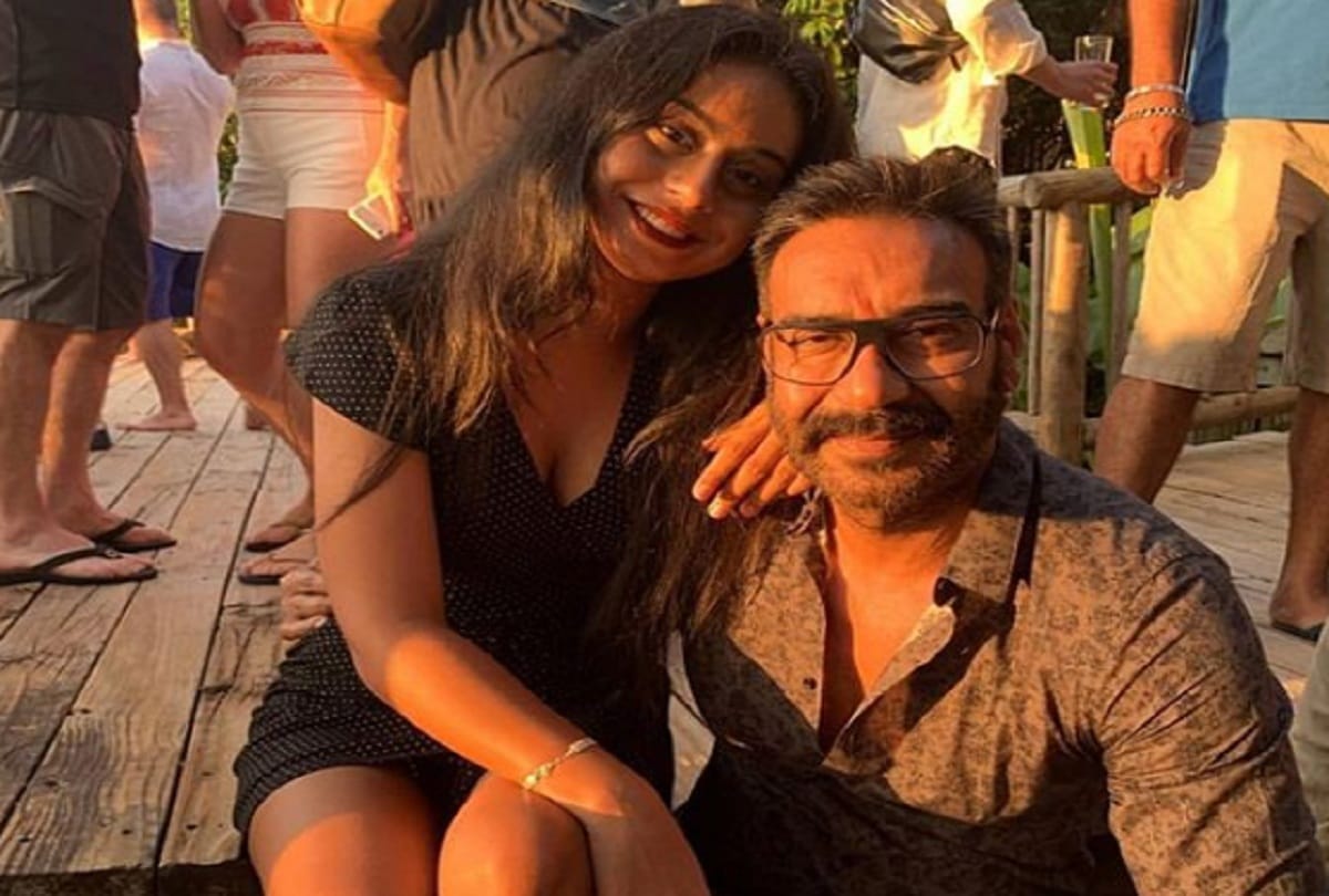 Ajay Devgn daughter Nysa Devgn troll for expression spotted in Bandra