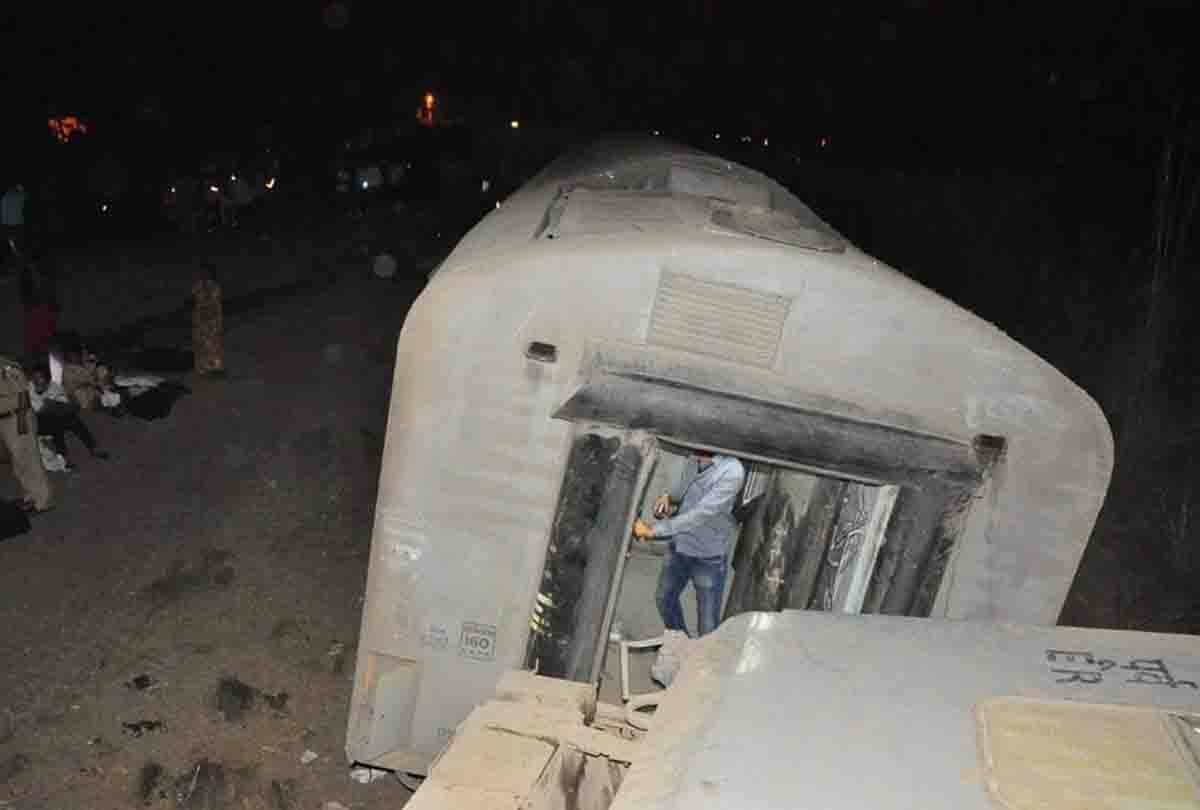 first investigation of Poorva Express Derailed