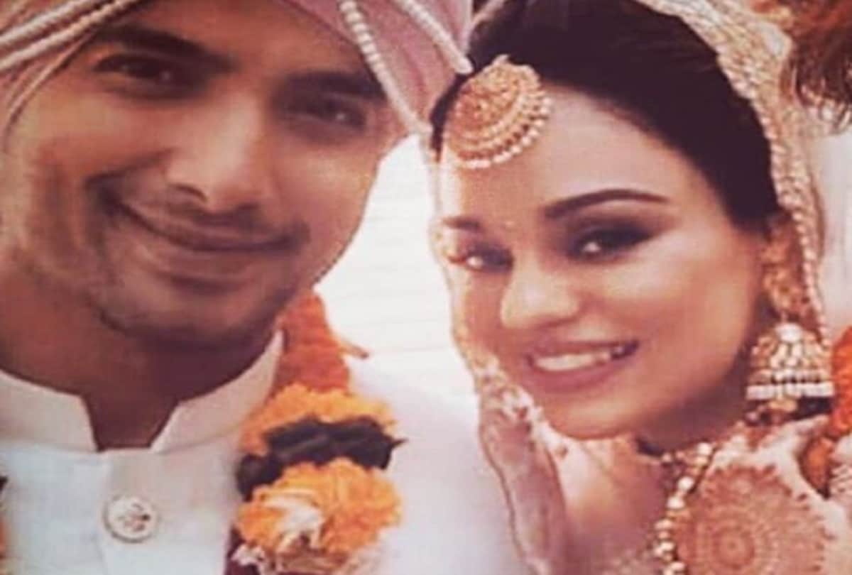 Sharad Malhotra Ripci Bhatia ties the knot inside wedding pictures album