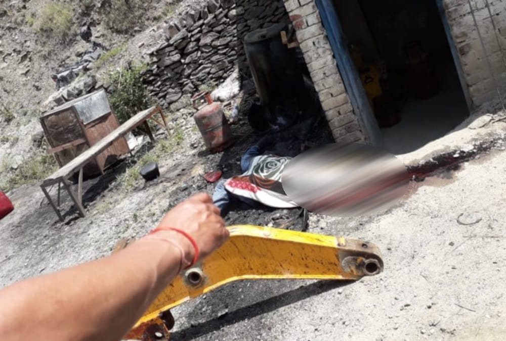 Father death before daughter marriage in car accident tehri photos