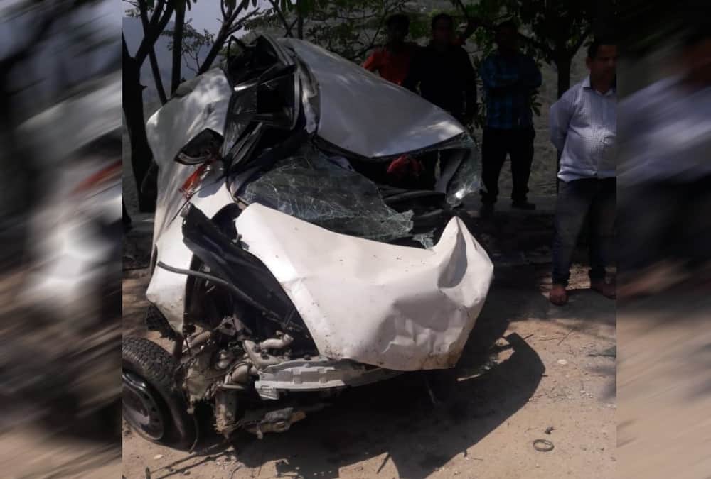 Father death before daughter marriage in car accident tehri photos
