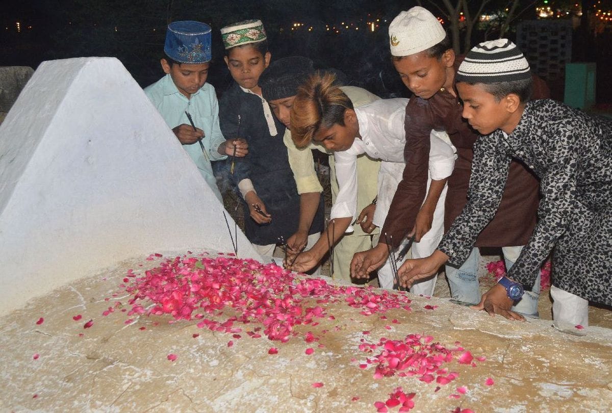 muslims celebrates shab e barat in agra