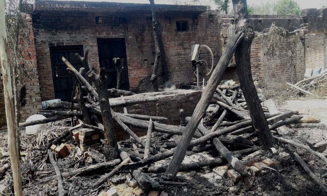 बैदौला में आग से छप्पर के दो घर राख
