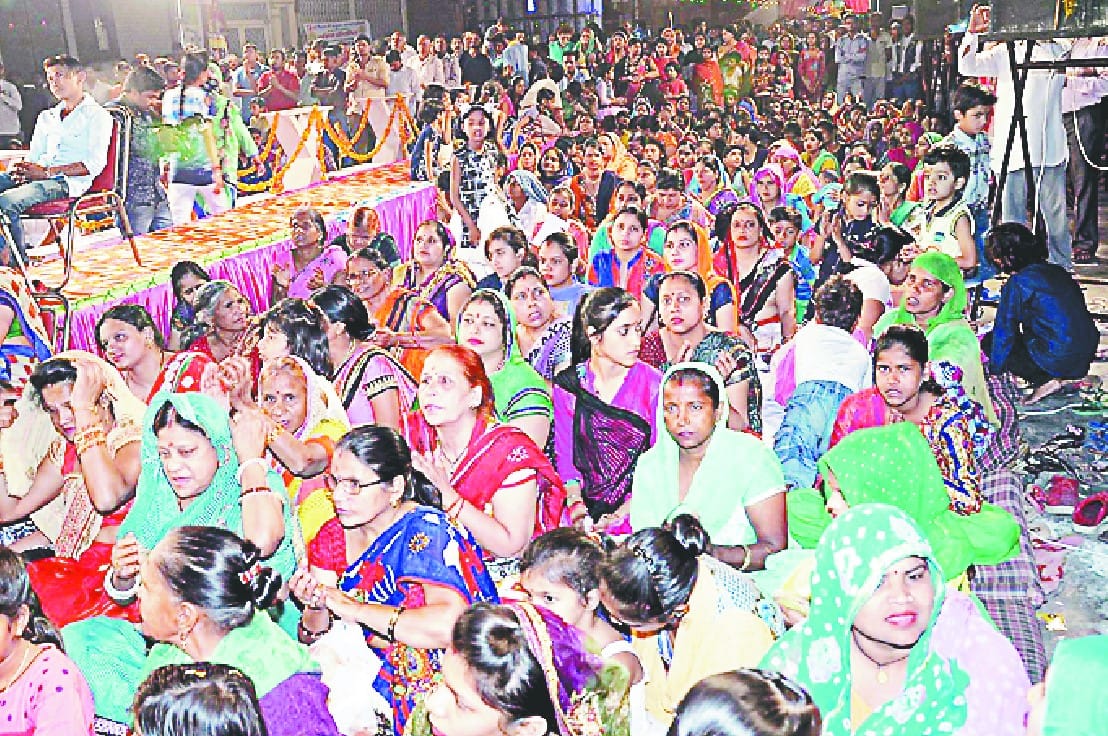 Chham Chham Nach Veer Hanuman, Rang Barse Tere Darbar ...