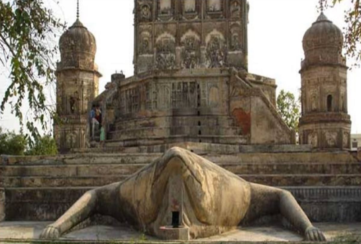 200 years old unique temple where a frog worshiped