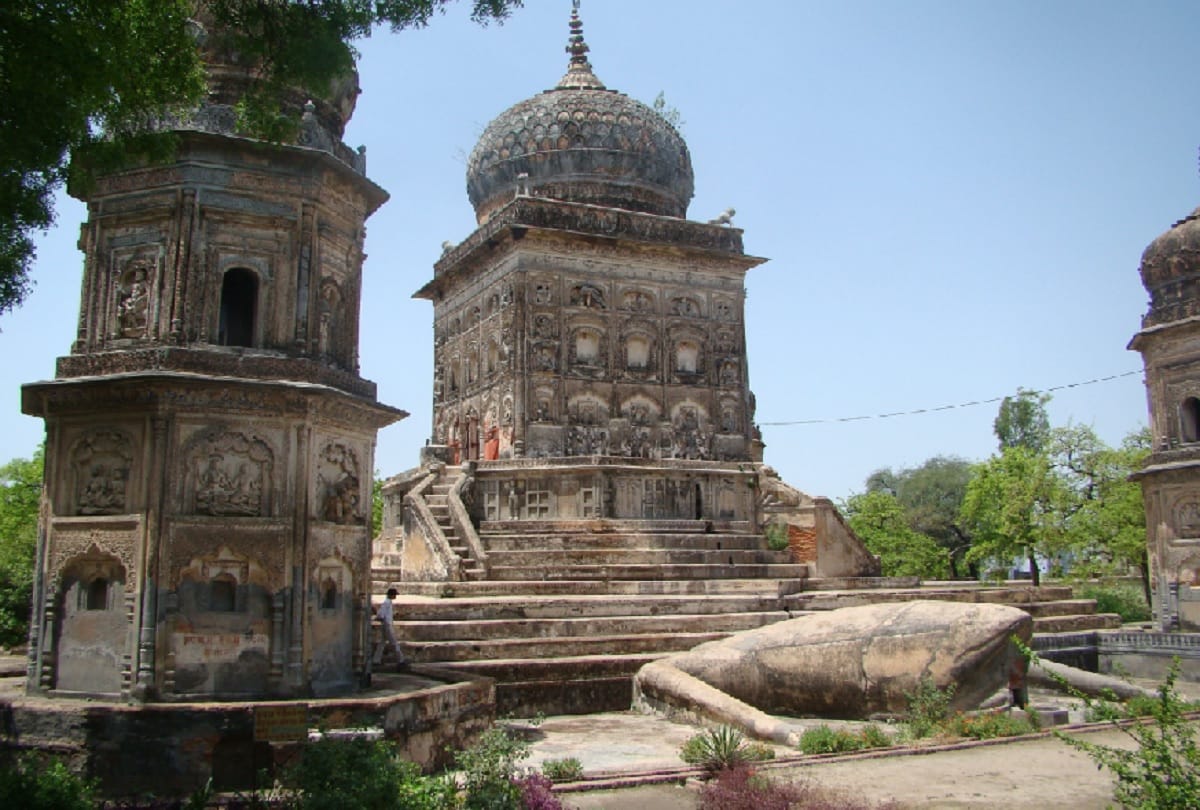 200 years old unique temple where a frog worshiped