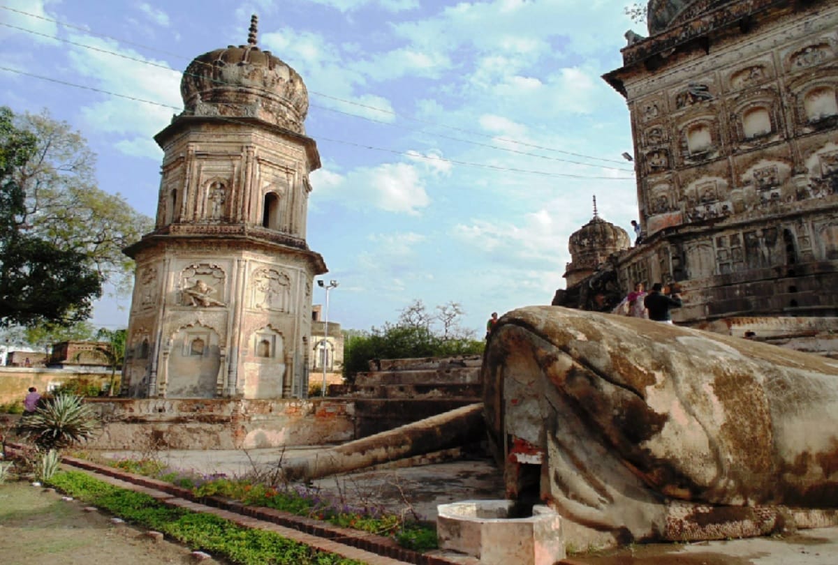 200 years old unique temple where a frog worshiped