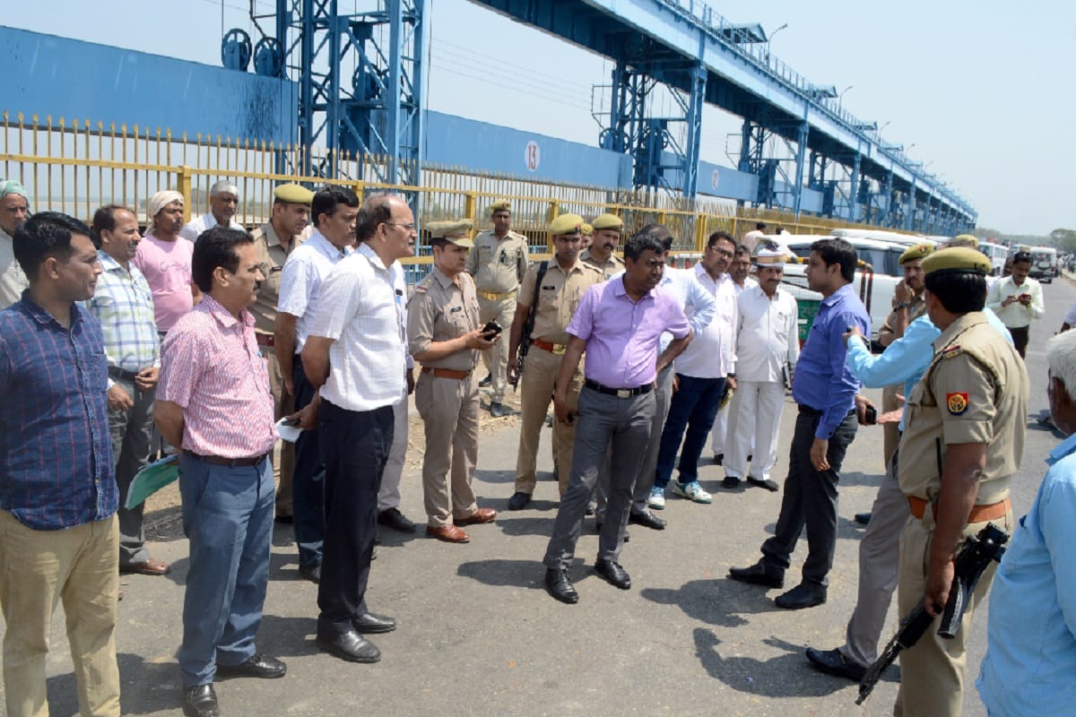 Damaged part of Ganga Barrage Bridge is cured in Bijnor and Buses will run for Delhi after 15 days