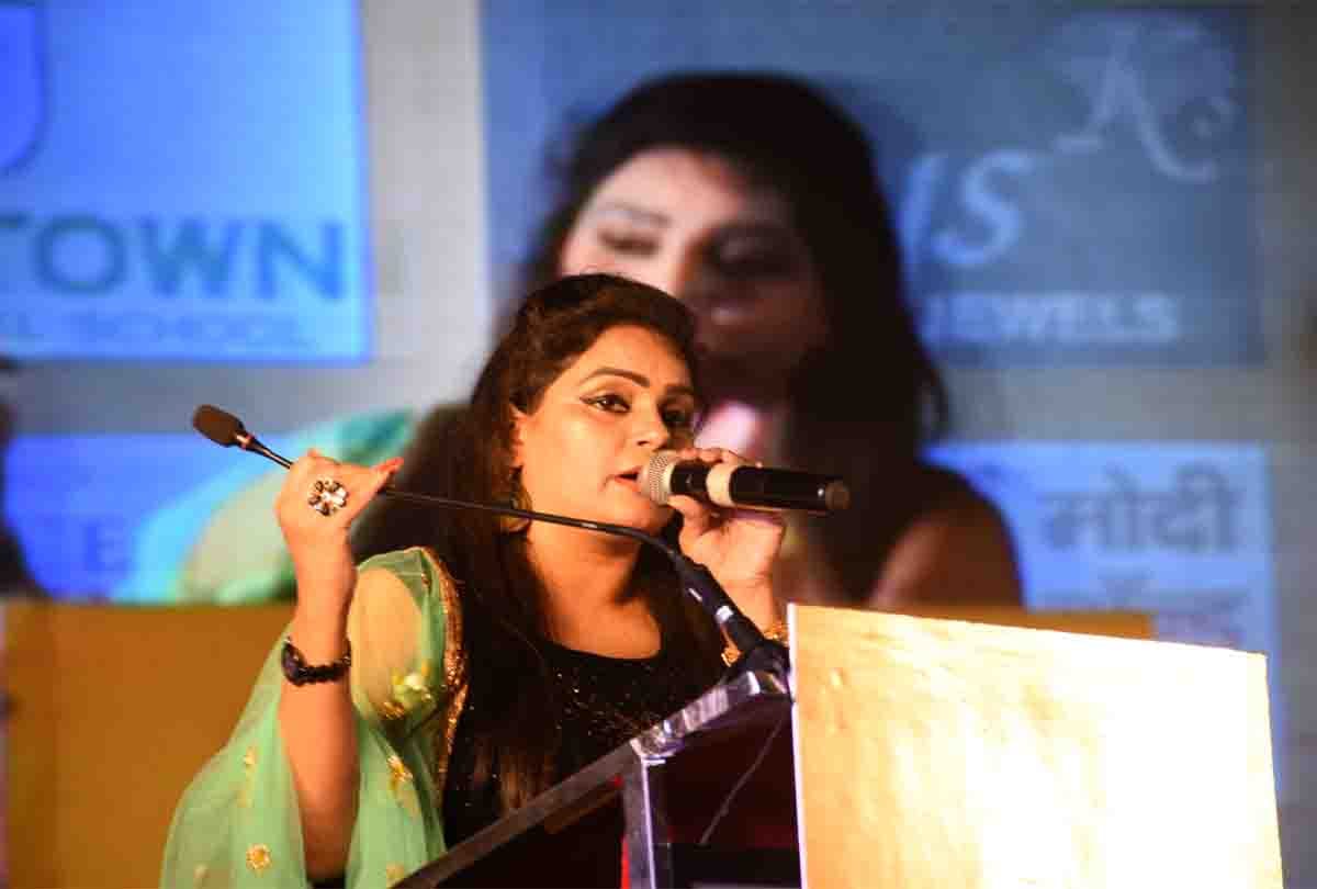 kavi sammelan in kanpur with amar ujala