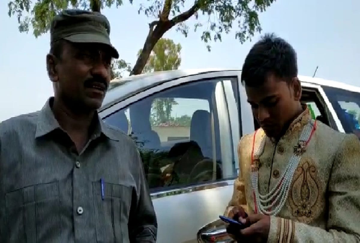 दूल्हे की कार से नेपाली करेंसी बरामद, केस दर्ज