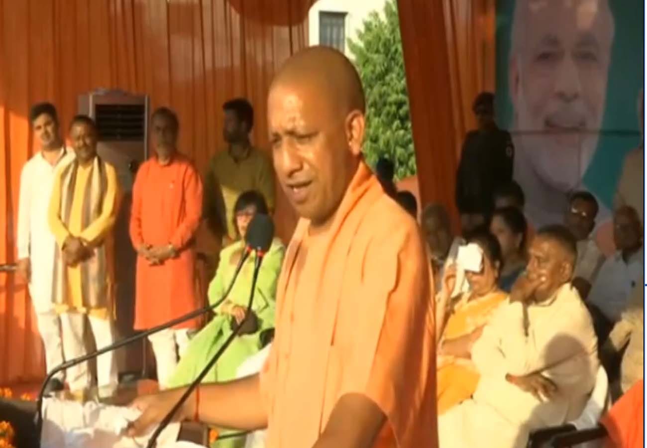 कानपुर देहात के घाटमपुर पहुंचे सीएम योगी