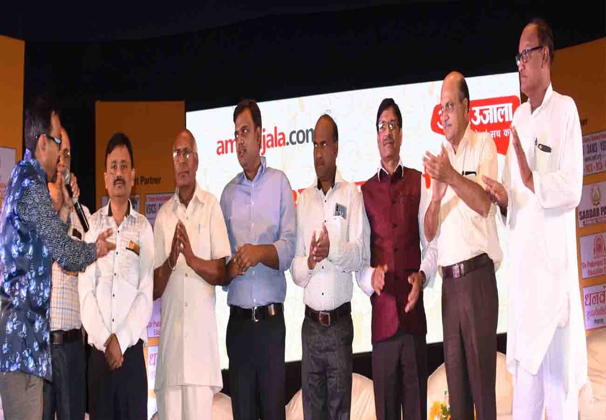 amar ujala kavi sammelan and Atul maheshwari literary award ceremony in kanpur