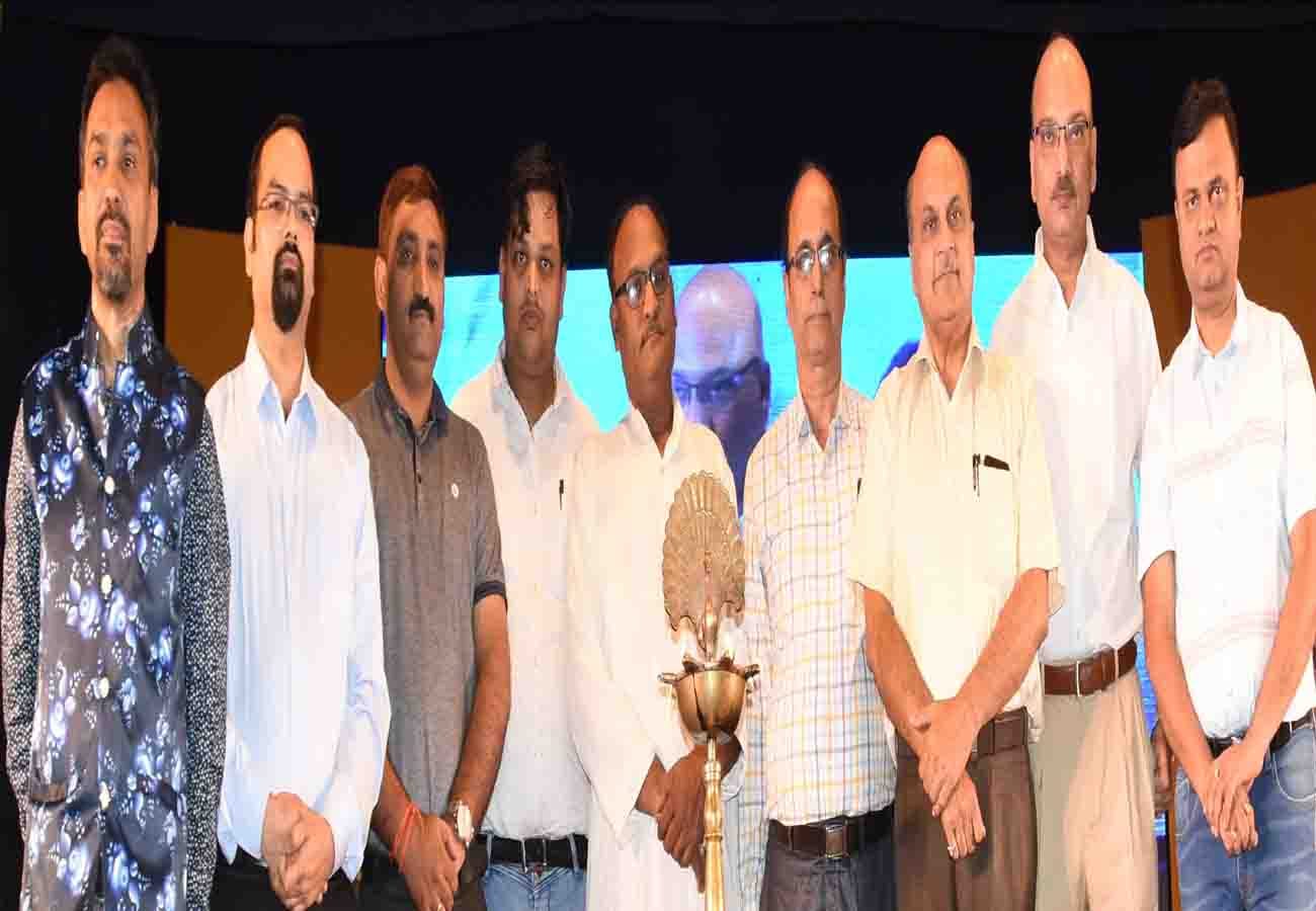 amar ujala kavi sammelan and Atul maheshwari literary award ceremony in kanpur