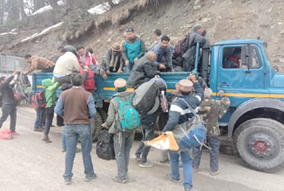 500 people crossing the Rohtang tunnel in himachal