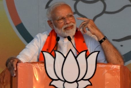 भारत का लोहा दुनिया में मनवाना है तो बनाएं मजबूत पीएम और दमदार सरकार