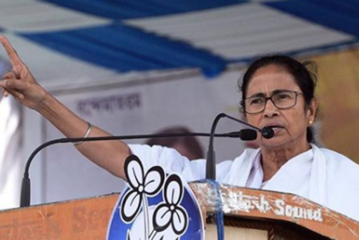 Lok Sabha chunav 2019: Mamata Banerjee ask public to chant Chowkidar Chor Hai slogan