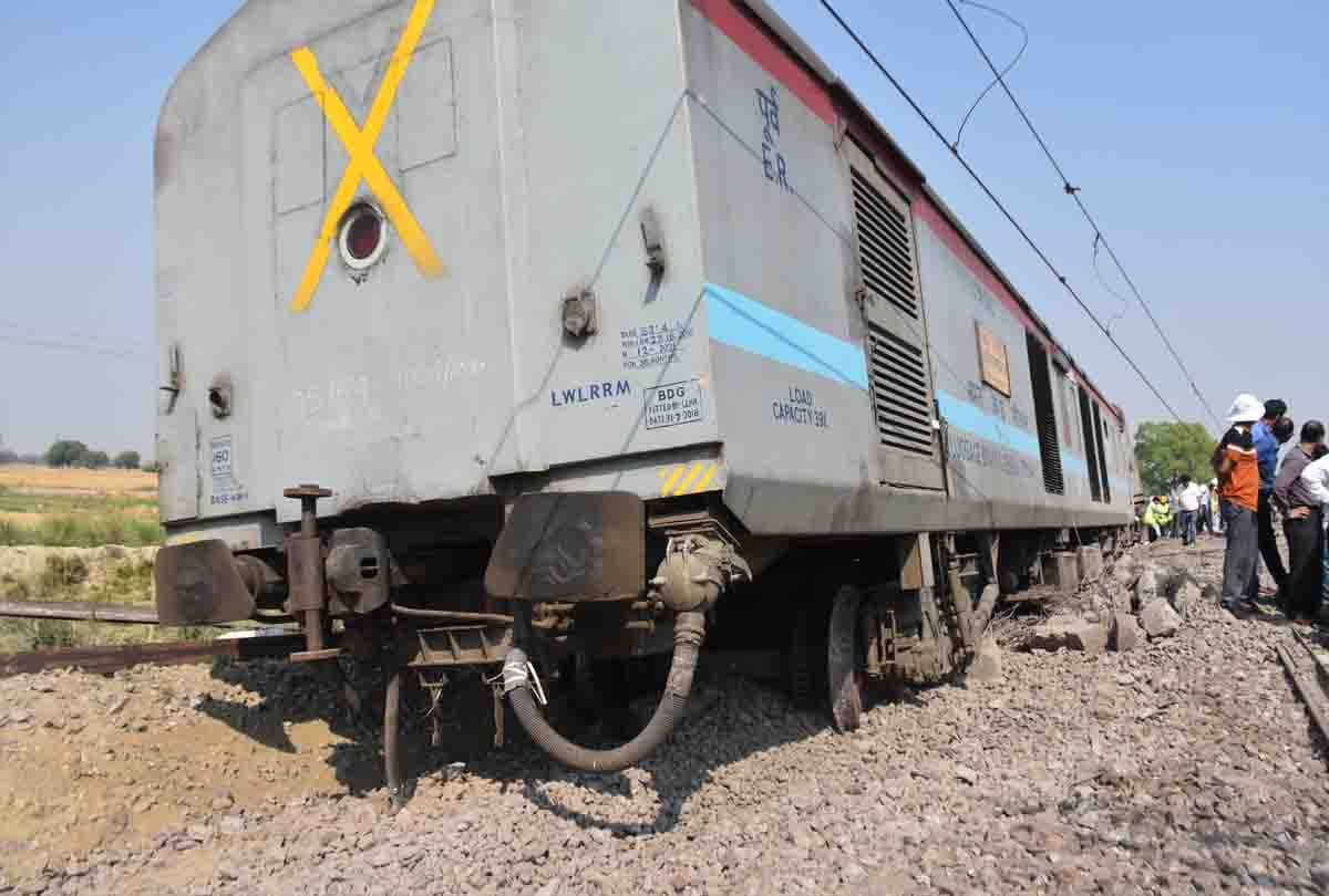 big disclosure why poorva express derailed