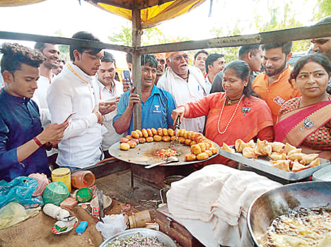after farming shadvi cooked chat pakora