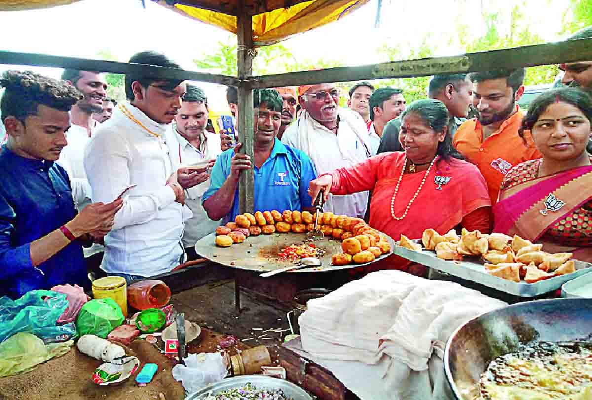 sadhvi niranjan jyoti take second time oath in pm modi government