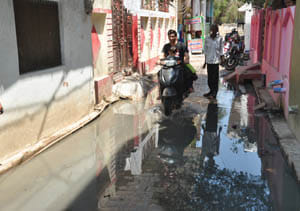 dranage system fail in taj compaund