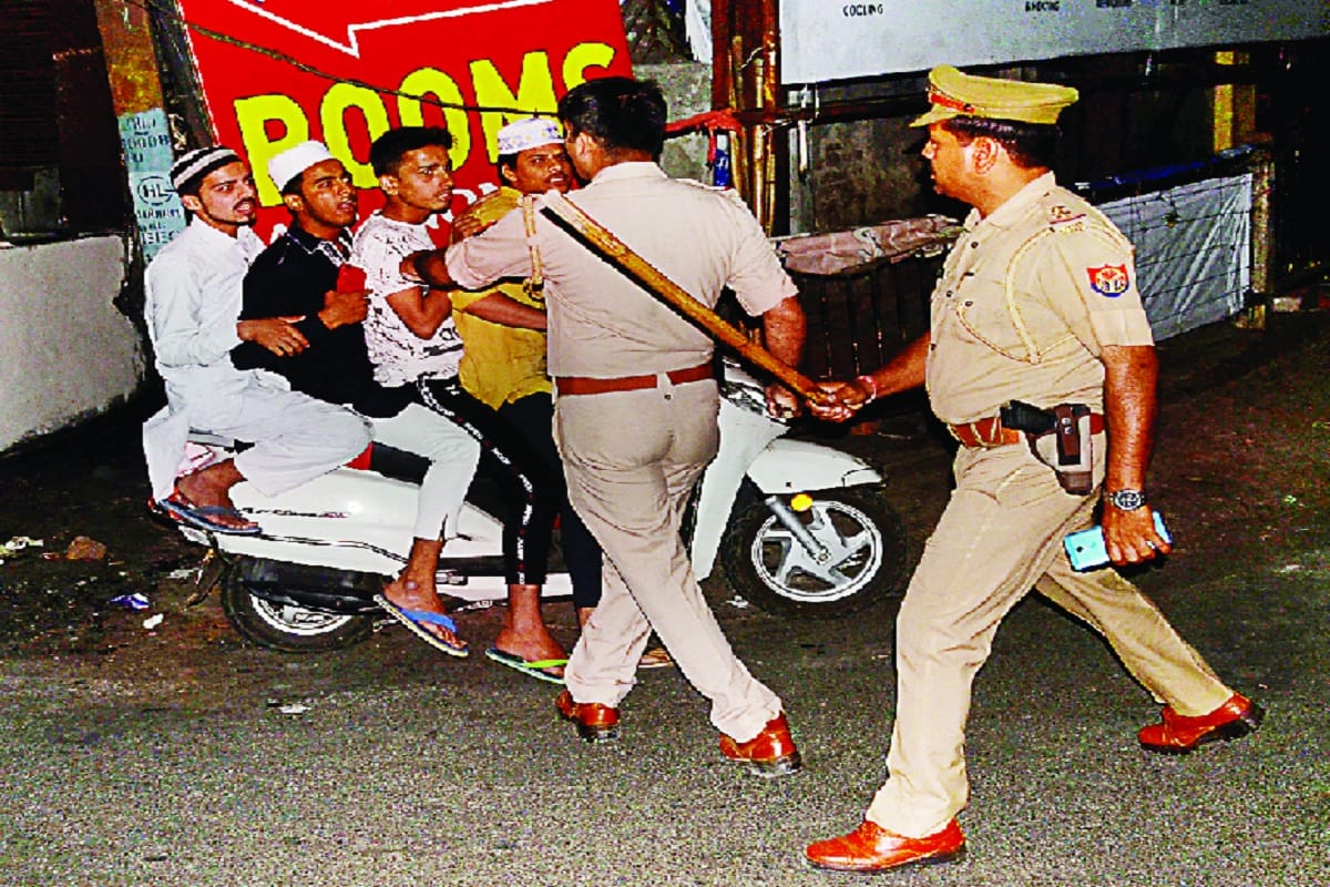Beating of many youth by Meerut police on shab-e-barat celebration night
