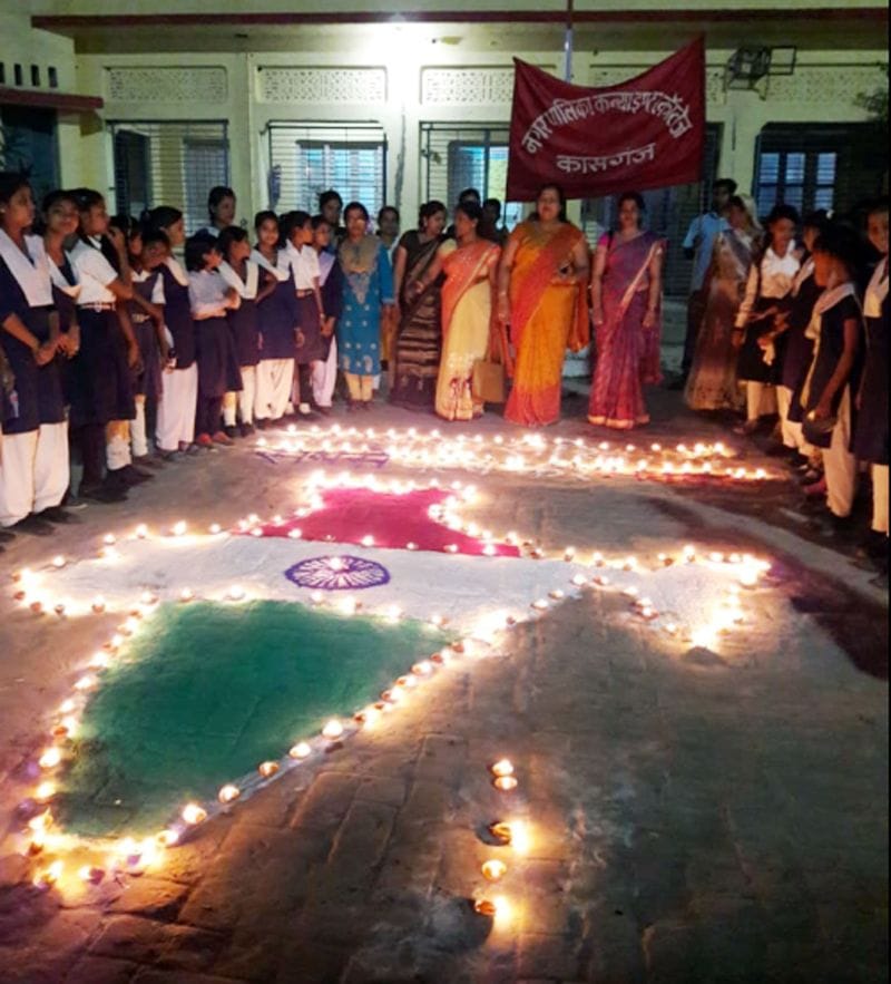 घर-घर अलख जगाया है, अब मतदान को जाना है...