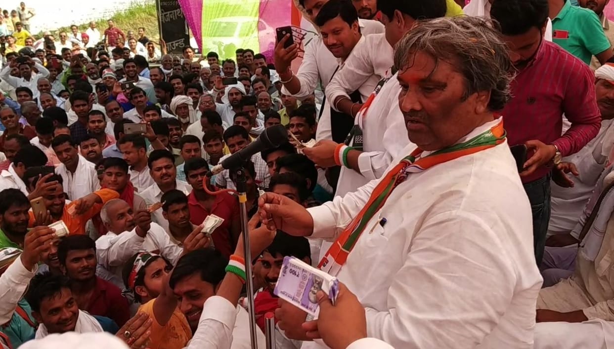 कांग्रेस प्रत्याशी ने मांगा सहयोग
