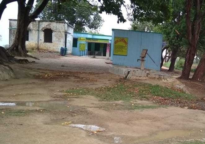 बूथों पर खामियां खोल रहीं दावों की ‘पोल’