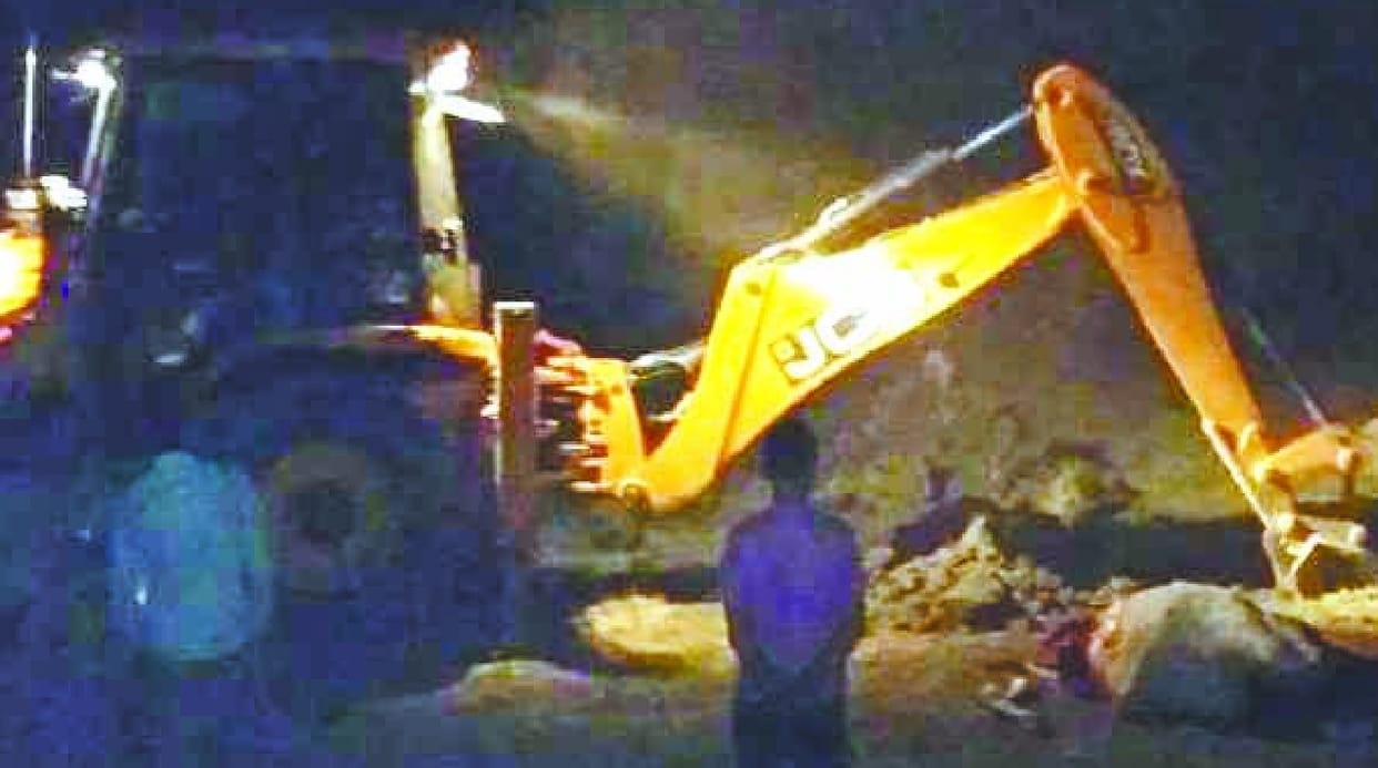 बबूरा भट्ठे के पास मिले गोवंश पशु के अवशेष