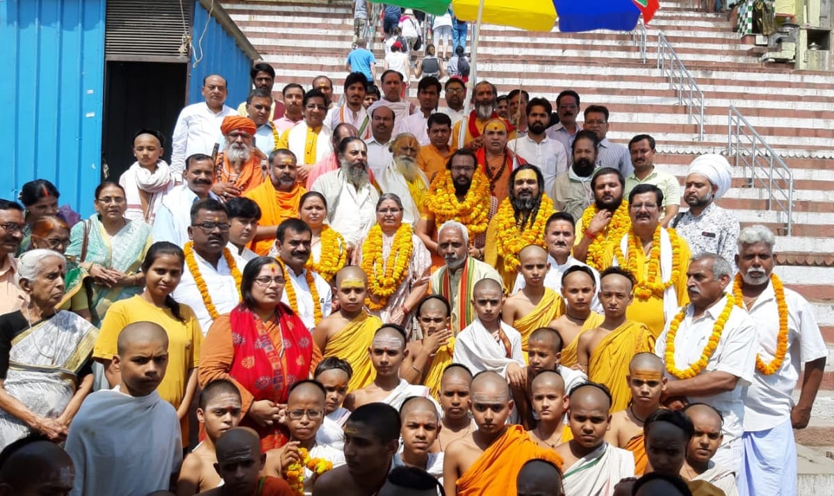 Saint stand in Lok sabha election 2019 against narendra modi in Varanasi