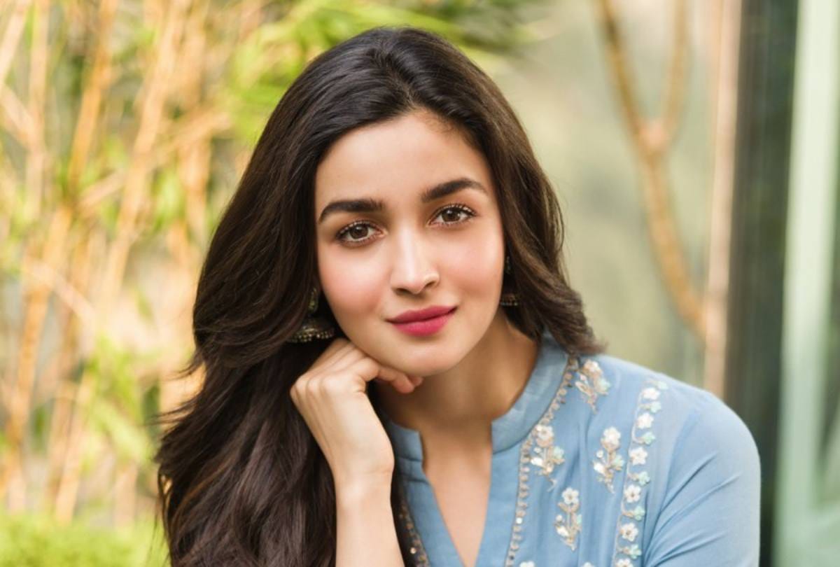 Alia Bhatt Emotional Message on Sister Shaheen Bhatt Birthday
